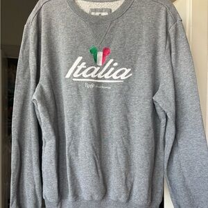 Disney EPCOT Italy gray crew neck